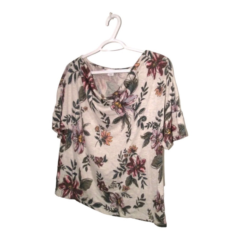 Reitman's Floral Shirt Size Medium​​​​​​​​​​